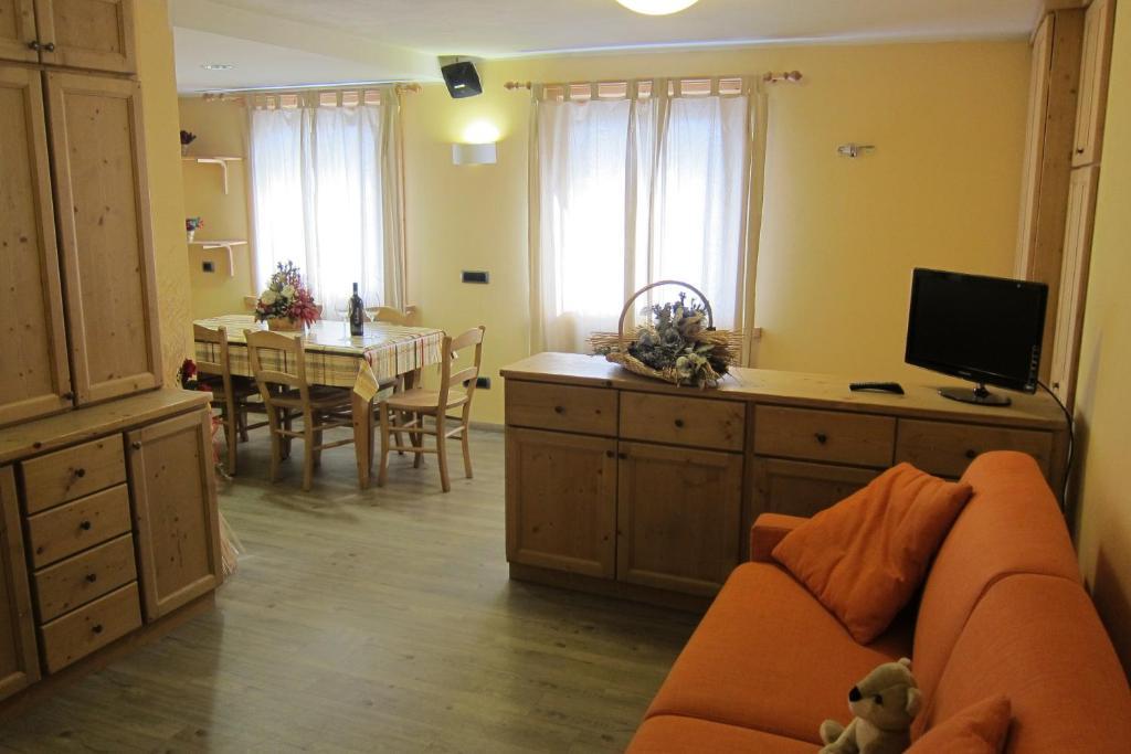 Chalet Del Sole Per Gruppi Livigno Bilik gambar