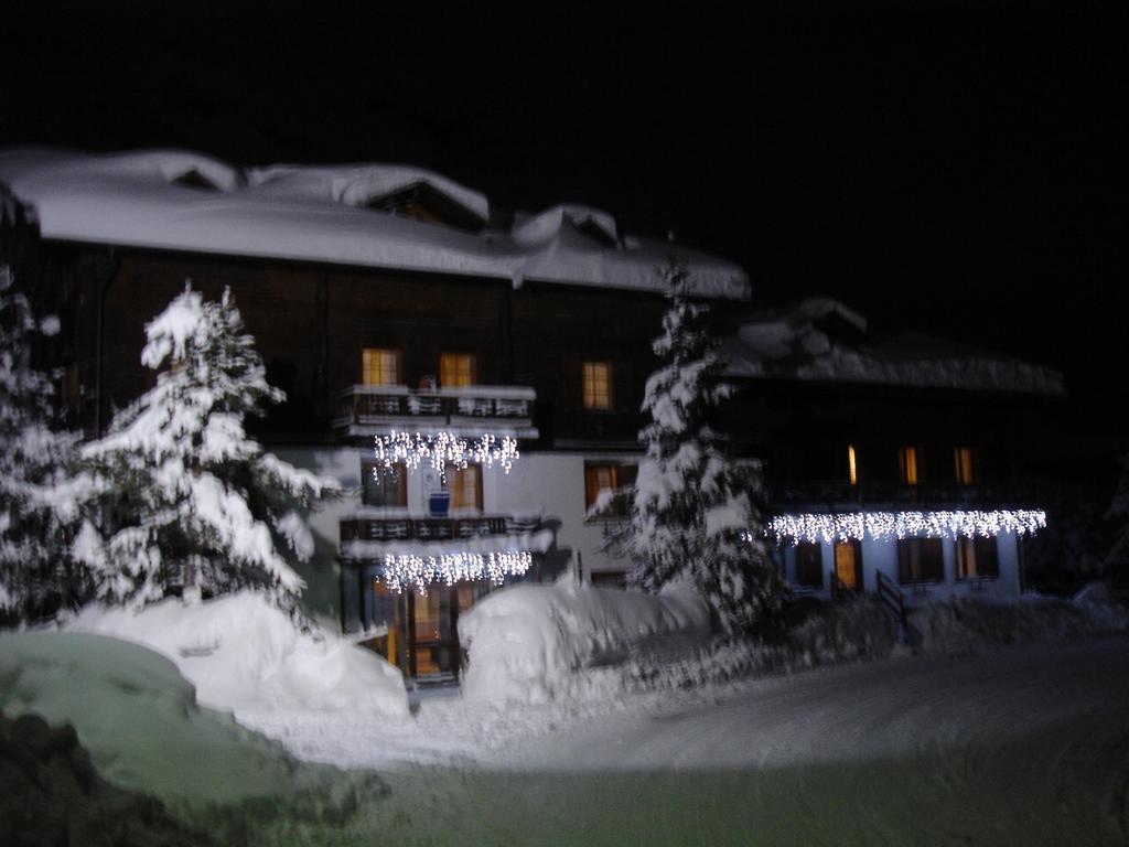 Chalet Del Sole Per Gruppi Livigno Luaran gambar